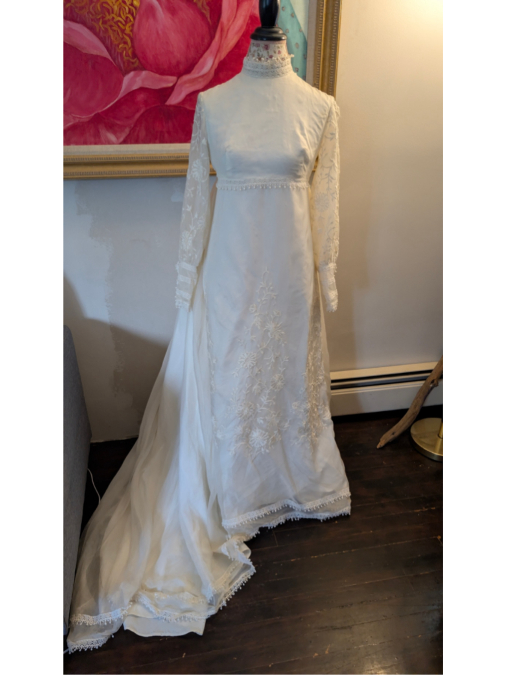 Vintage portrait bridal 1970s Wedding Dress, White,